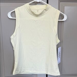 NWT- RHONE Ultimate Layer Tank